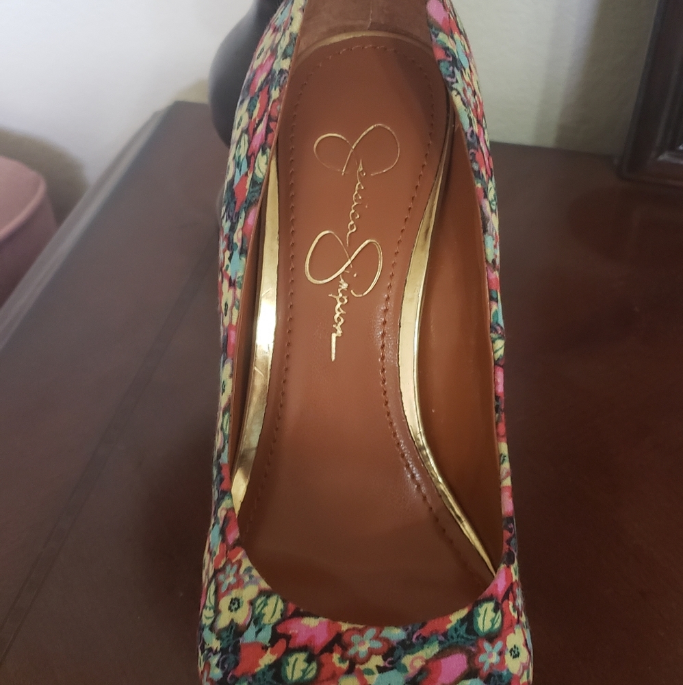 A beautiful high heels very good condition
